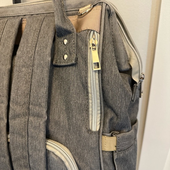 Bamny Diaper Bag Backpack for Mom and Dad - Picture 6 of 12